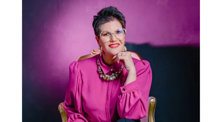 Márcia Brasil - Esteticista. Pós Graduada em Estética Avançada.